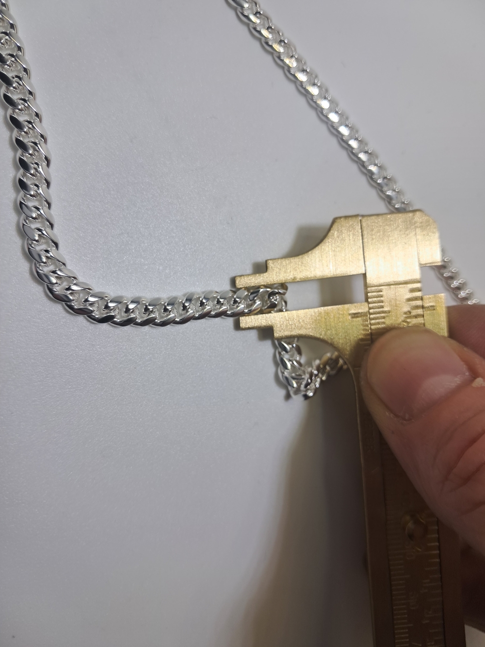 18" 925 Sterling Silver 5mm Cuban Link Chain with 1.87 CTW Moissanite Pendant - Picture 2 of 8